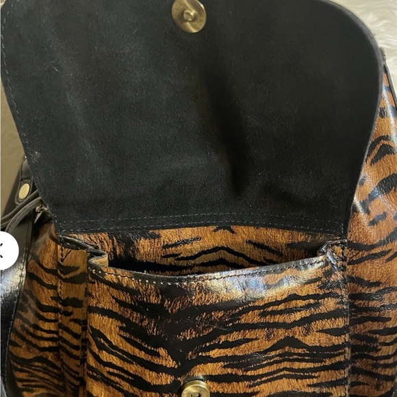 Patricia Nash Drawstring Bucket Crossbody - Picture 2 of 16